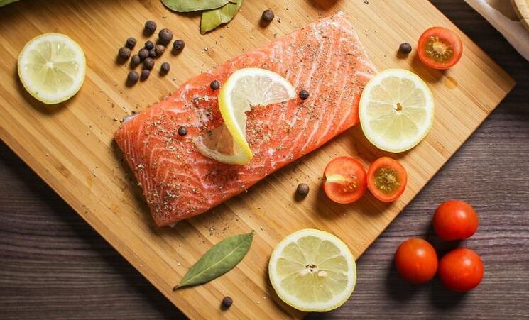 žuvis su daržovėmis svorio metimui dietos metu
